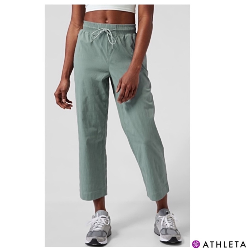🔥NWTS-$90 ATHLETA Trekkie Straight Crop Pants 6 Relaxed Cute Drawcord Waist